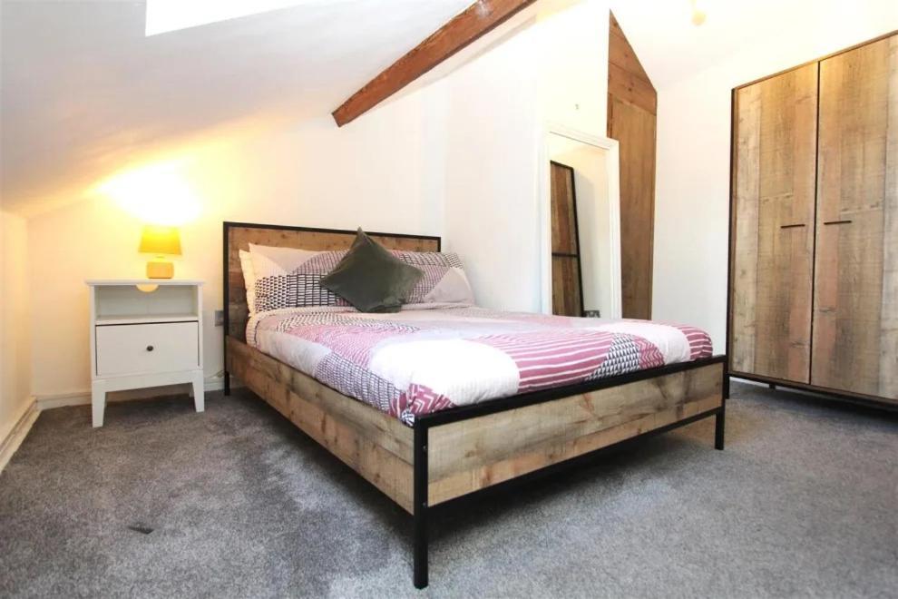 Large New-York Style Penthouse Apartment In Leeds City Centre With Contactless Check In Buitenkant foto